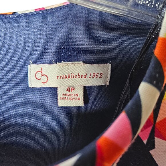 Geometric Pattern Sleeveless Dress 4P - Picture 2 of 5